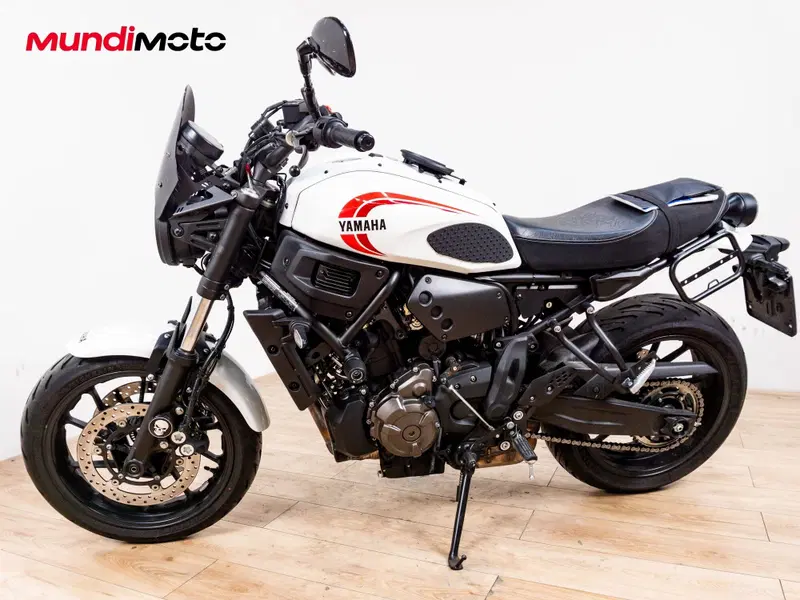 Yamaha XSR 700 (2021) (8)