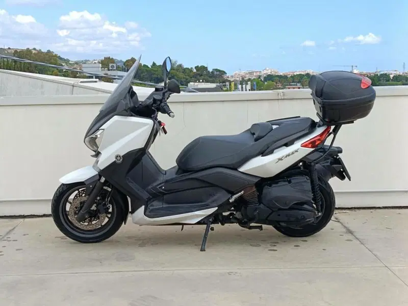 Yamaha X-Max 400 (2013 - 16) (4)