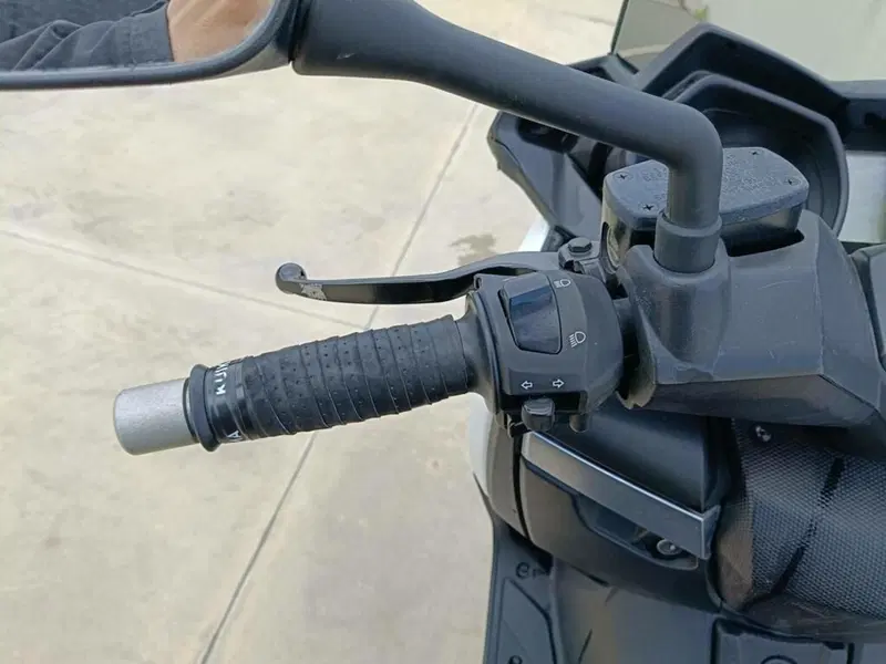 Yamaha X-Max 400 (2013 - 16) (7)