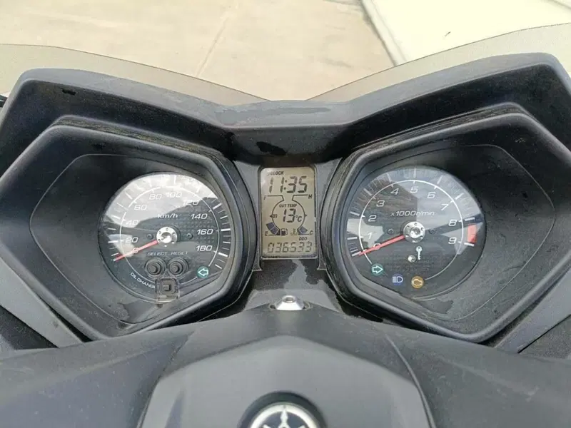 Yamaha X-Max 400 (2013 - 16) (9)