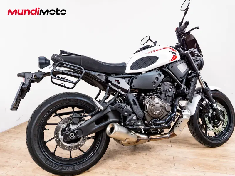 Yamaha XSR 700 (2021) (3)