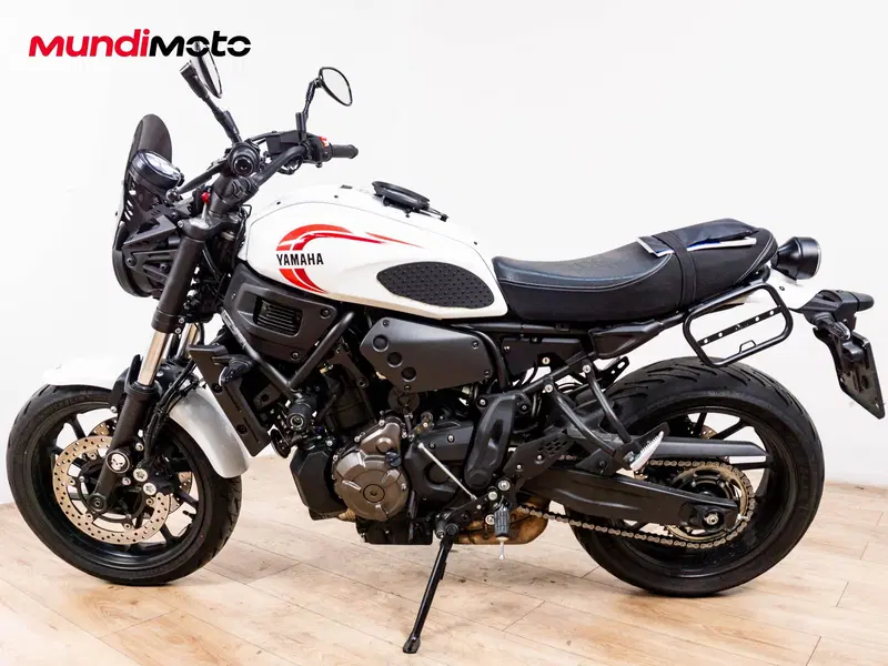 Yamaha XSR 700 (2021) (6)
