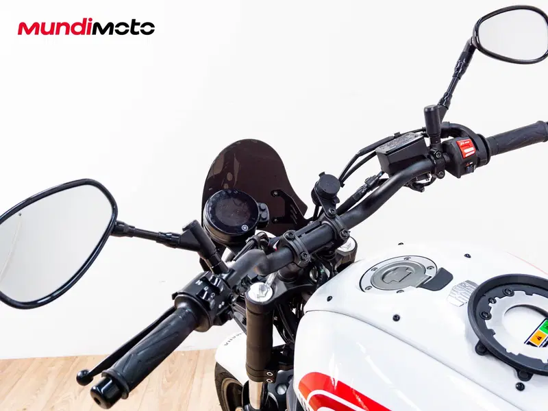 Yamaha XSR 700 (2021) (11)