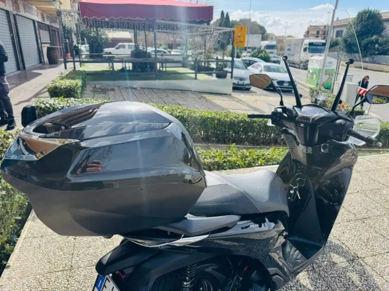 Honda SH 150i (2024 - 25) (2)