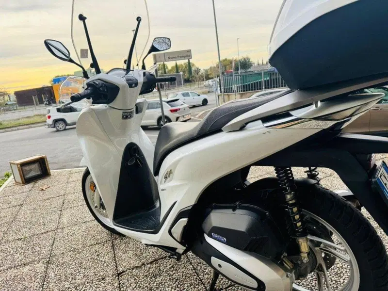 Honda SH 150i (2020 - 23) (9)