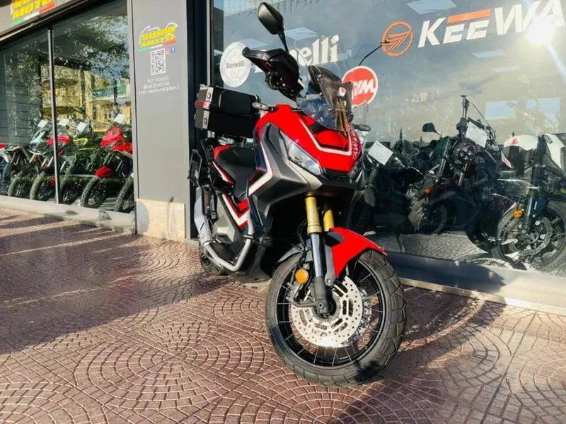 Honda X-ADV 750 (2017) (2)