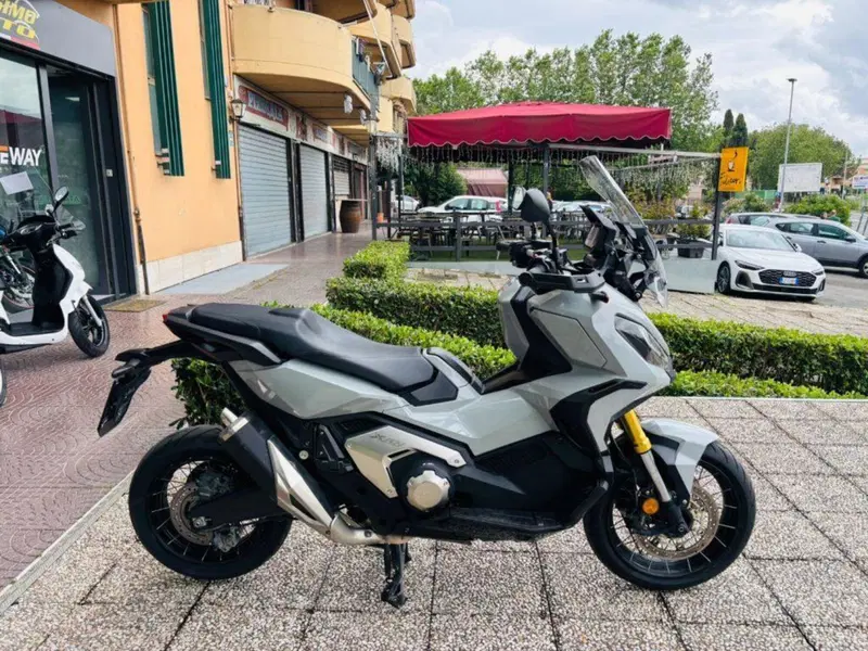 Honda X-ADV 750 DCT (2021 - 24) (4)