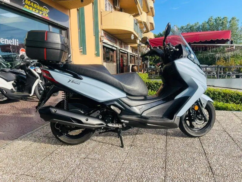 Kymco X-Town 300i (2021 - 24) (11)