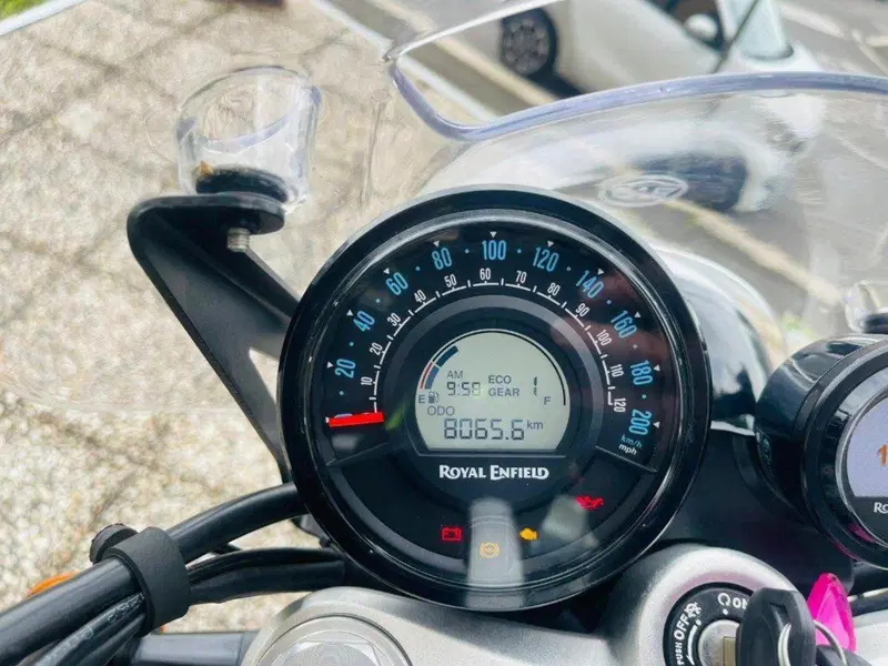 Royal Enfield Super Meteor 650 (2023 - 26) (4)