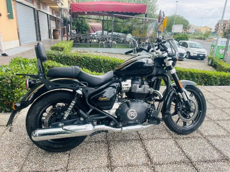 Royal Enfield Super Meteor 650 (2023 - 26) (8)