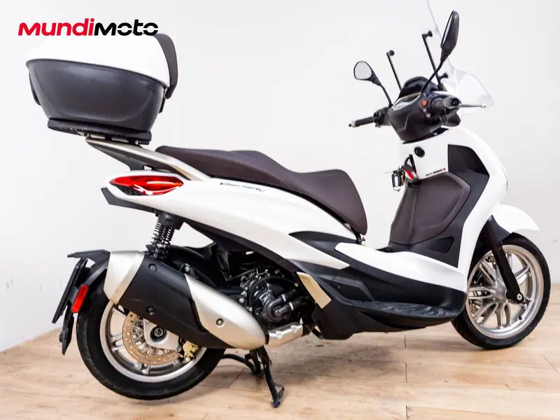 Piaggio Beverly 300 Hpe (2021) (3)