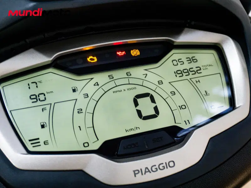 Piaggio Beverly 300 Hpe (2021) (12)