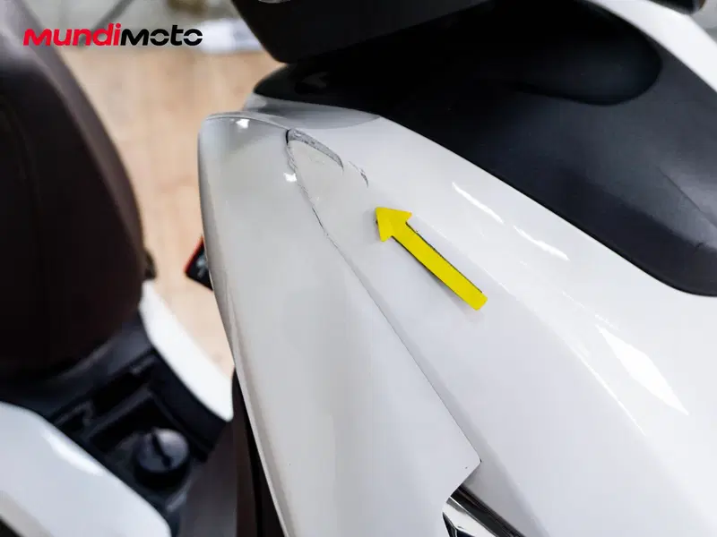 Piaggio Beverly 300 Hpe (2021) (24)