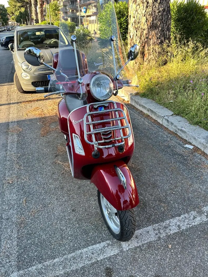 Vespa GTS 300 Touring ABS (2017 - 19) (2)
