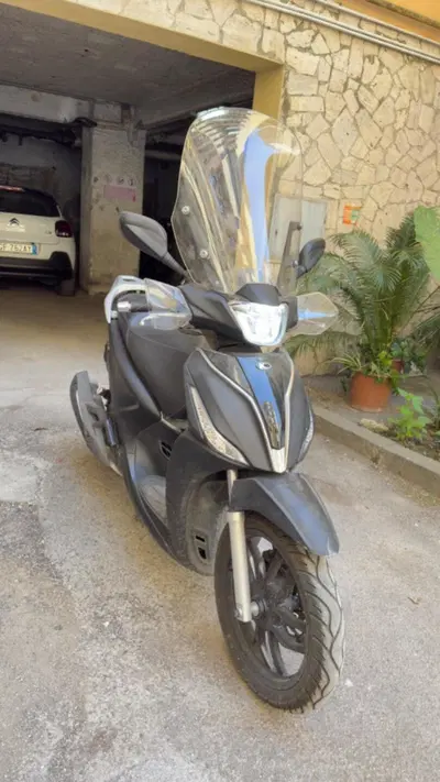 Kymco People 200i S (2021 - 26) usata