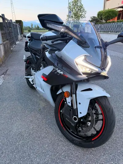 CFMOTO 675SR-R (2025 - 26) usata