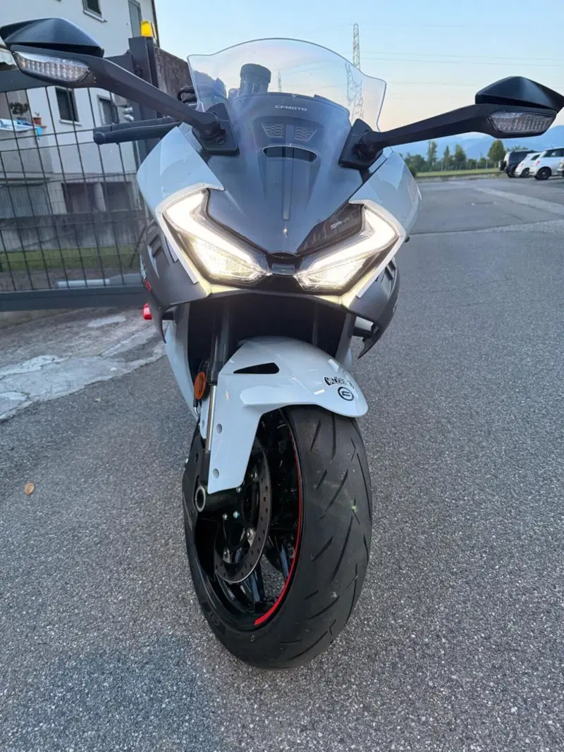 CFMOTO 675SR-R (2025 - 26) (2)