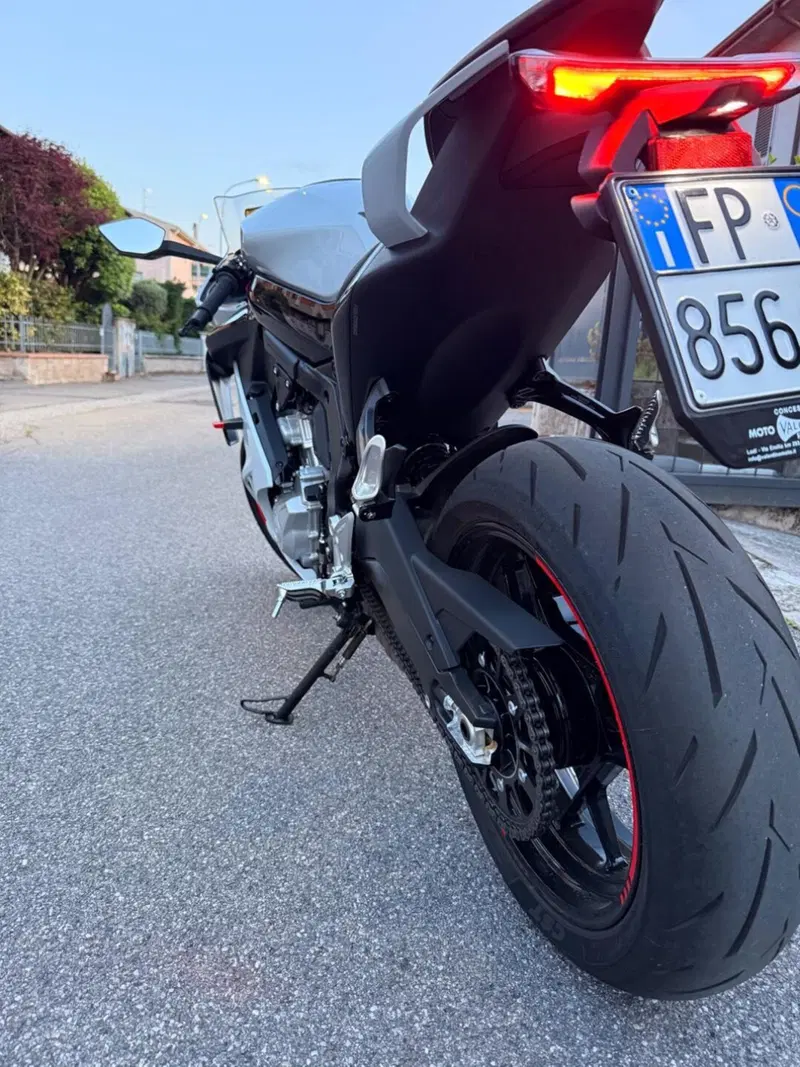CFMOTO 675SR-R (2025 - 26) (5)