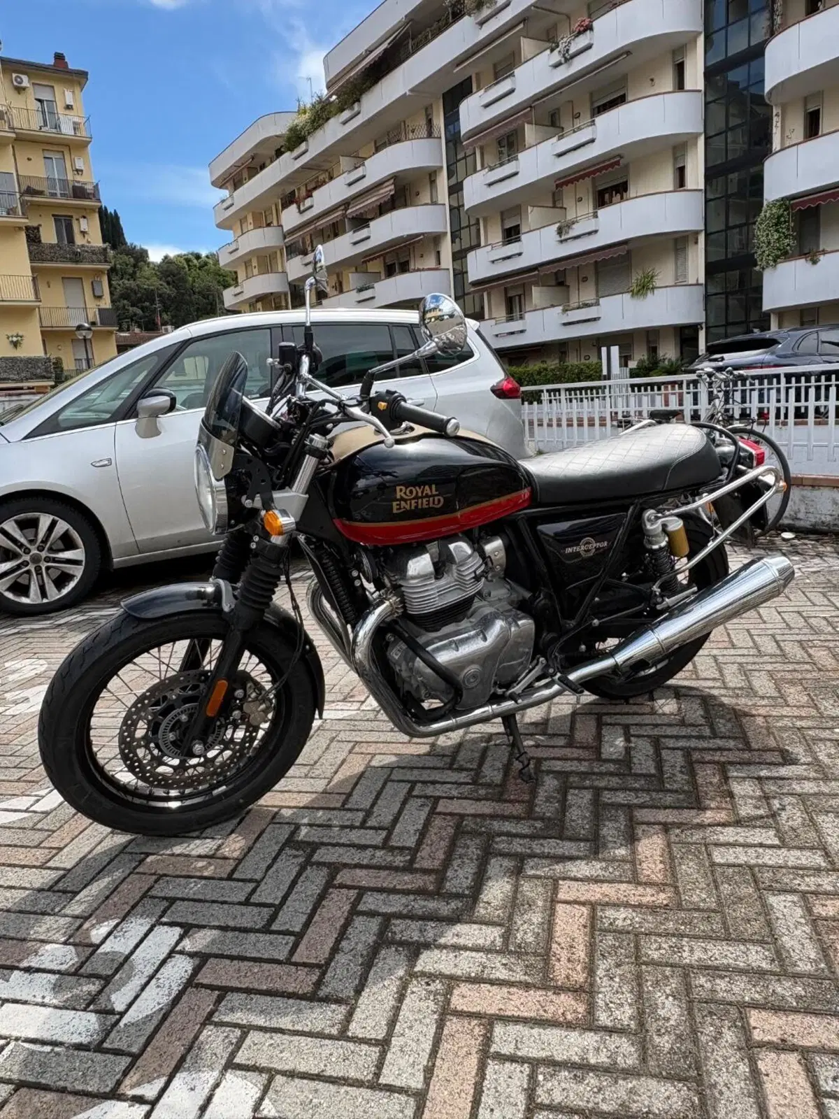 Royal Enfield Interceptor 650 (2021 - 26) (2)