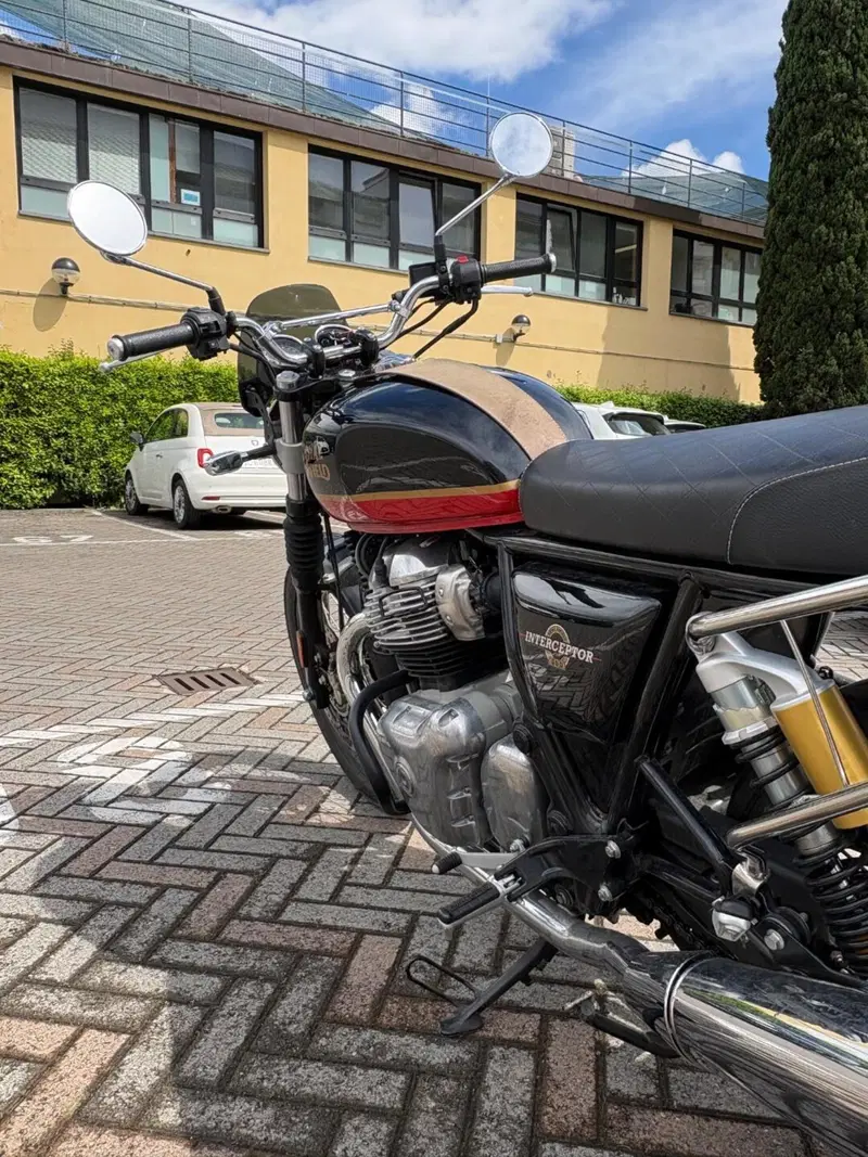 Royal Enfield Interceptor 650 (2021 - 26) (8)