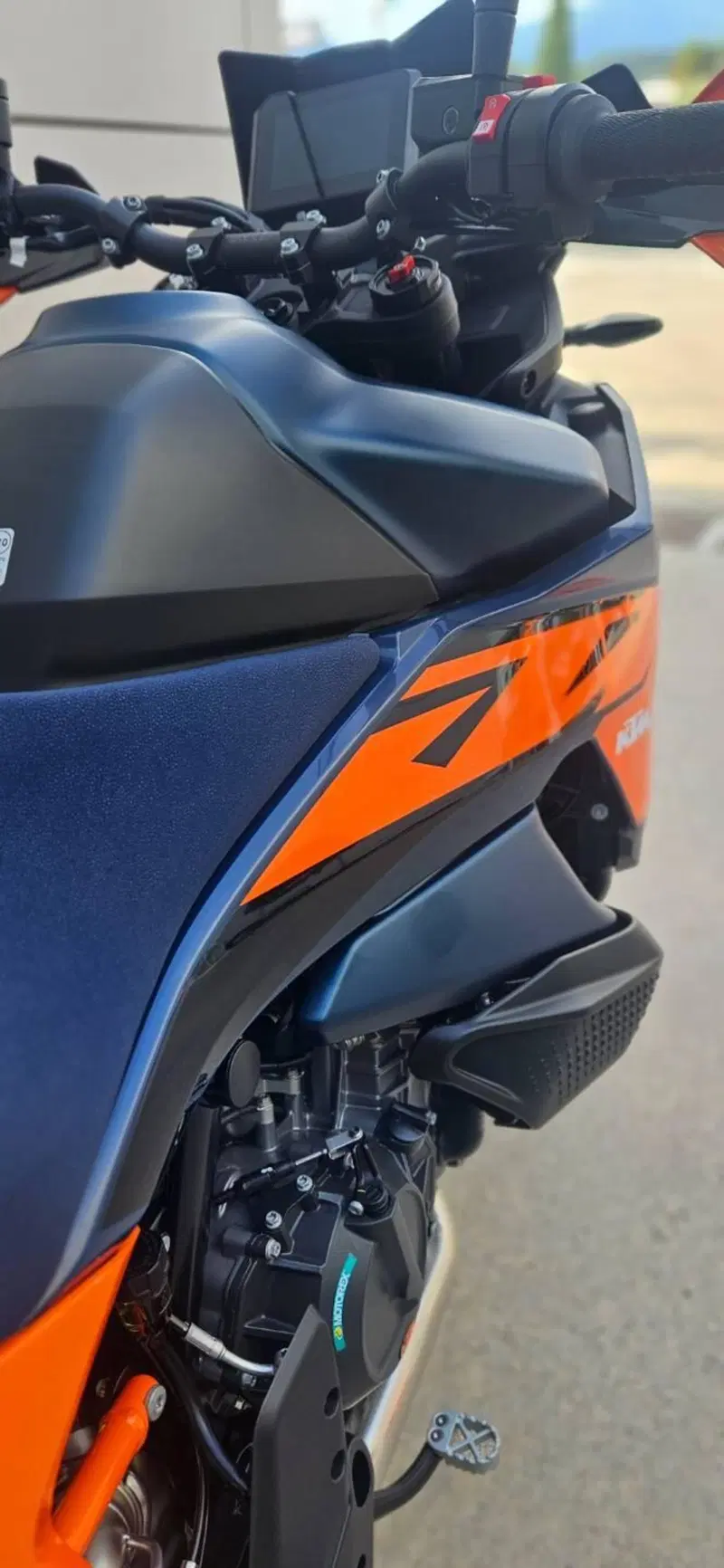 KTM 890 SMT (2026) (10)