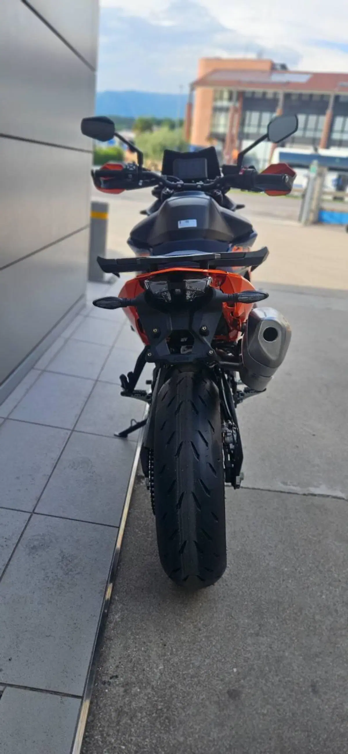 KTM 890 SMT (2026) (6)