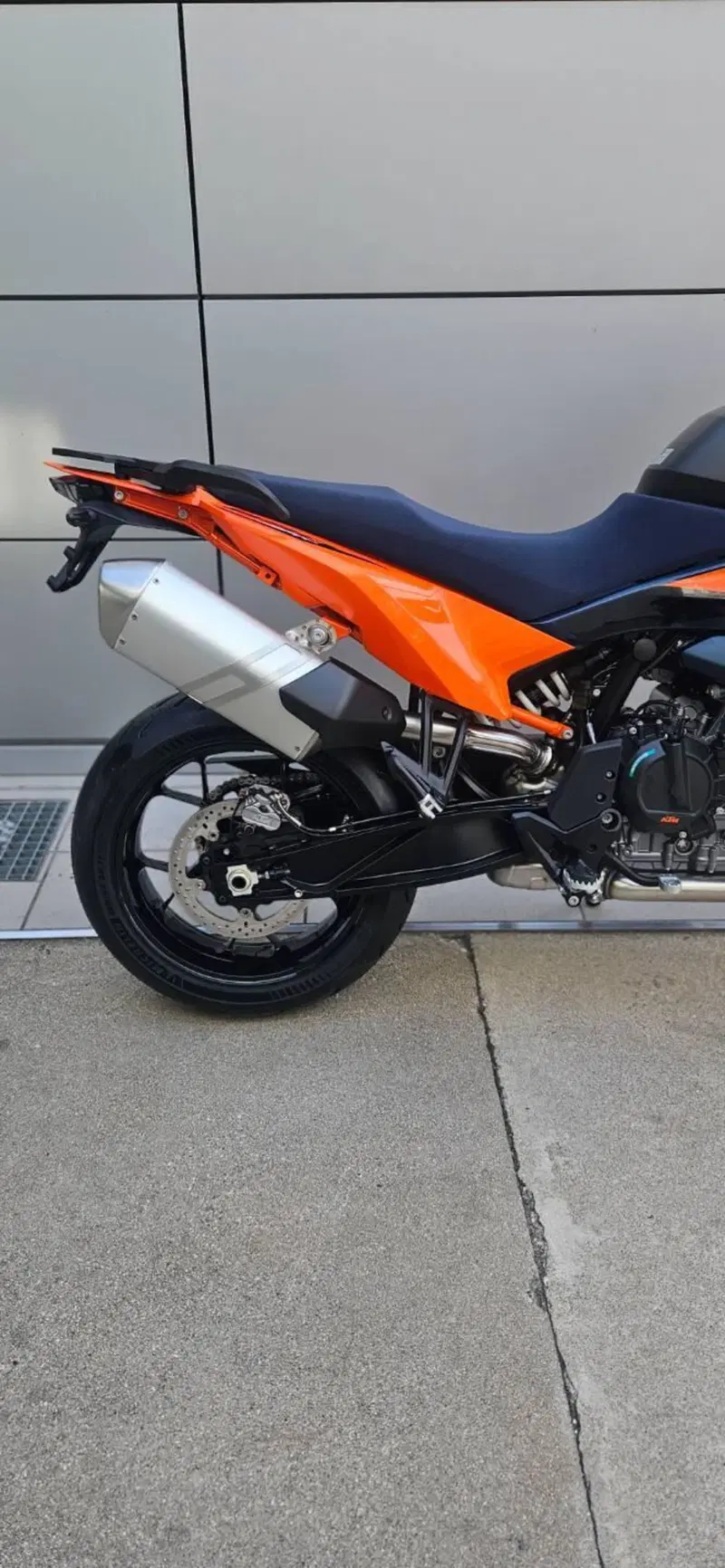 KTM 890 SMT (2026) (5)
