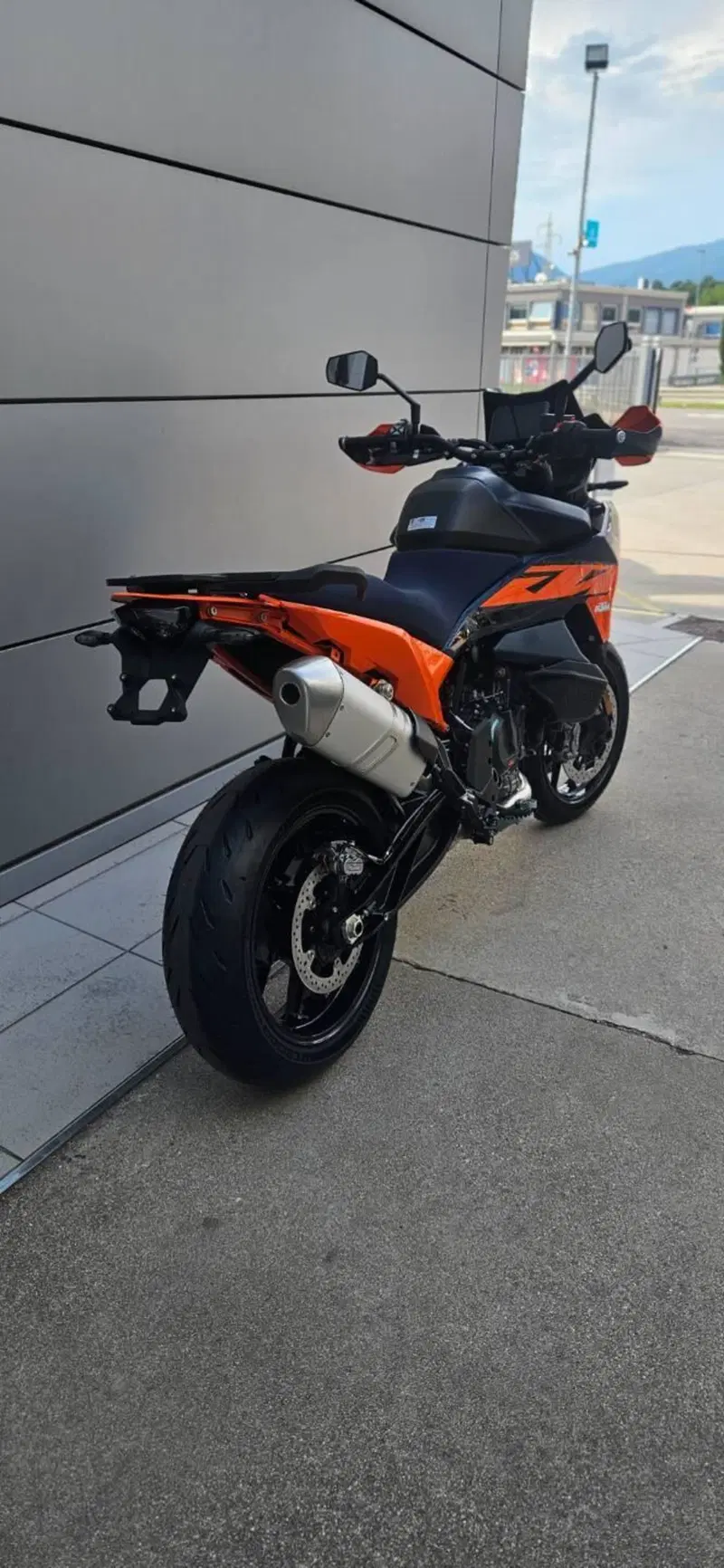 KTM 890 SMT (2026) (3)