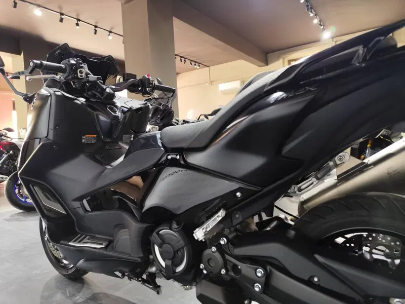 Yamaha T-Max 560 Tech Max (2022 - 24) (7)