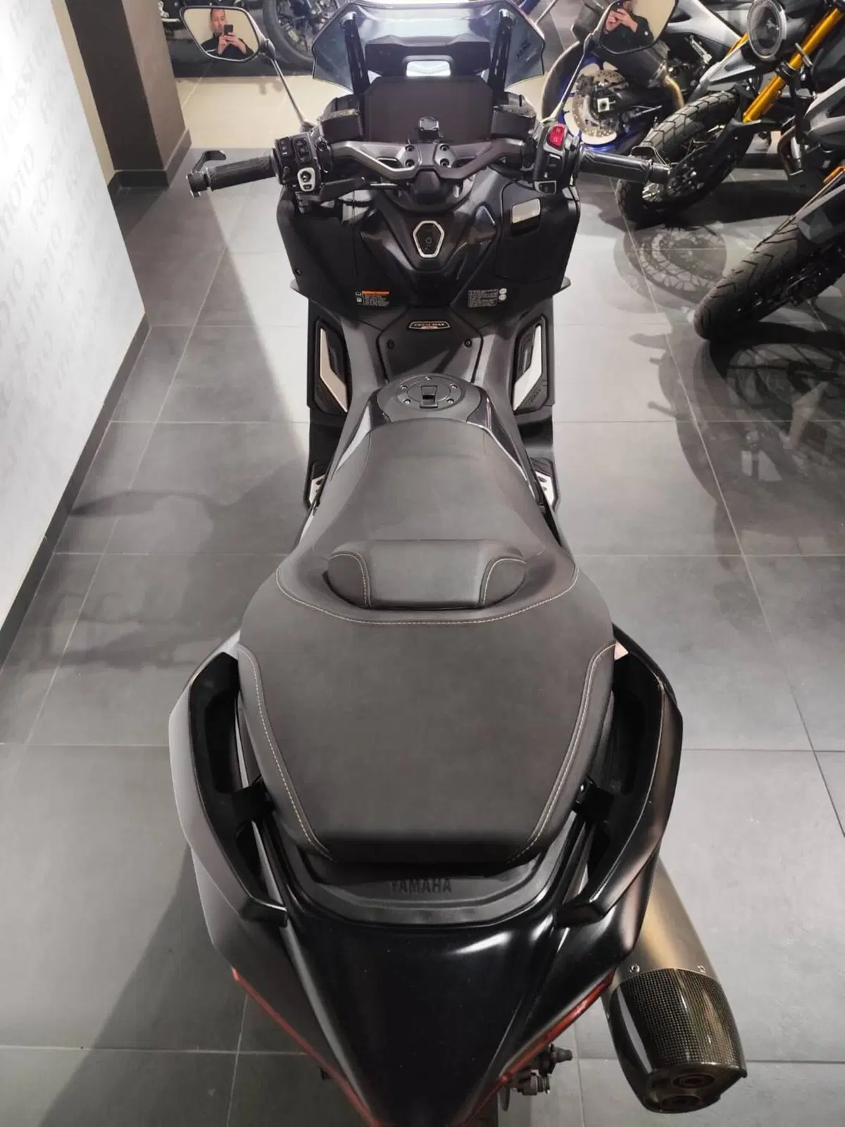 Yamaha T-Max 560 Tech Max (2022 - 24) (8)