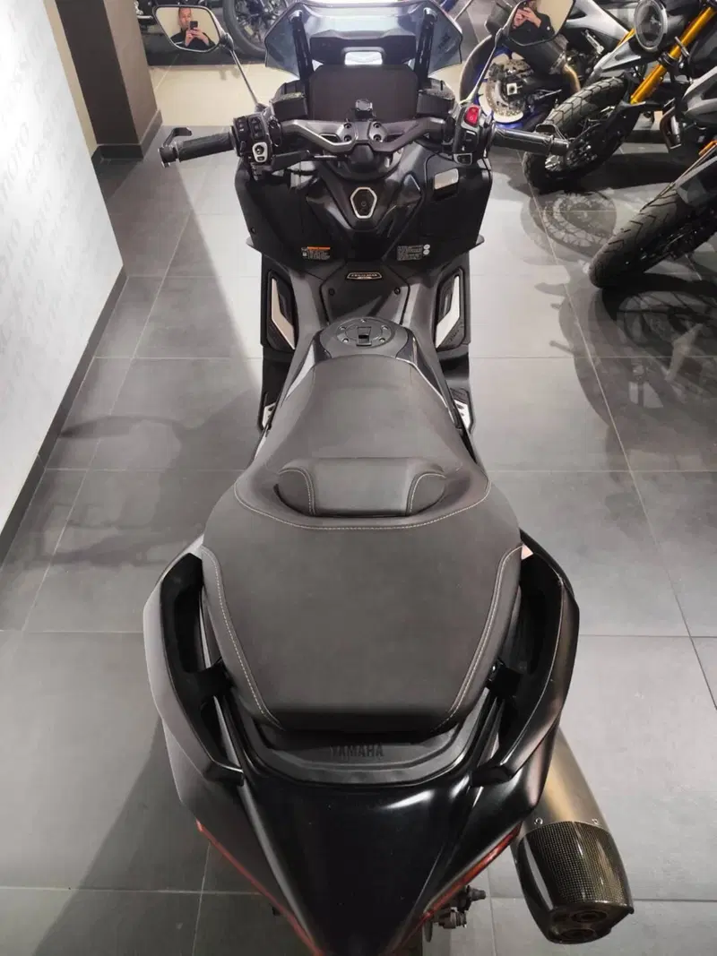 Yamaha T-Max 560 Tech Max (2022 - 24) (8)