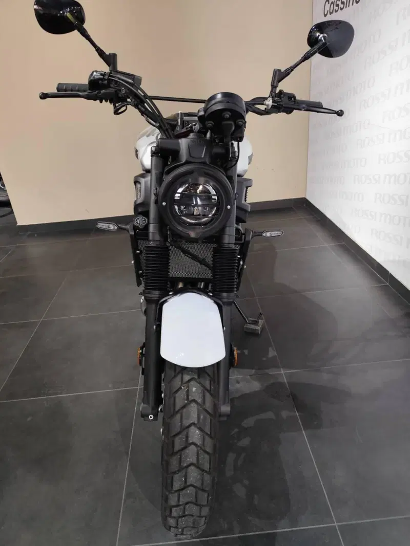 Yamaha XSR 700 (2022 - 26) (4)