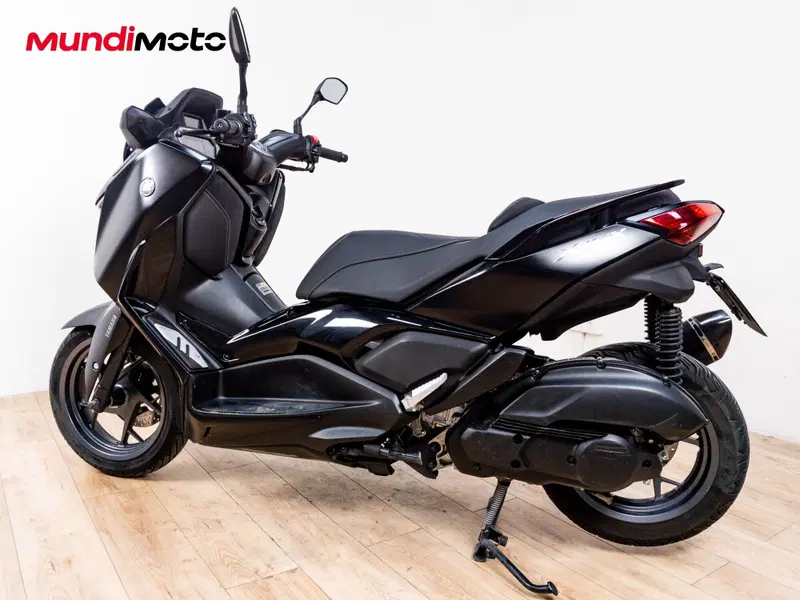 Yamaha X-Max 125 Tech Max (2020) (7)