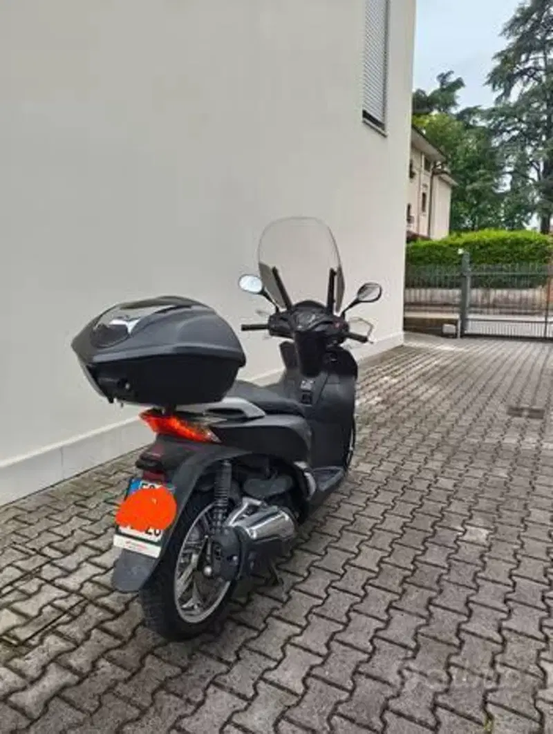 Honda SH 300 i ABS (2016 - 20) (4)