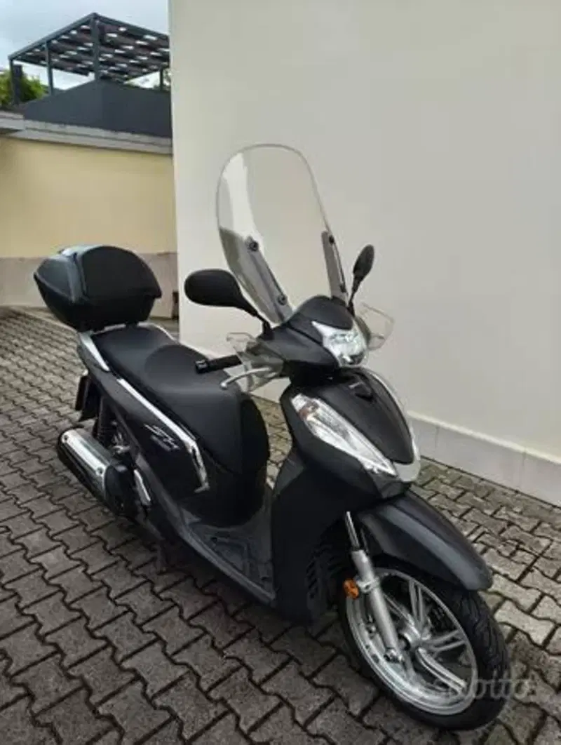 Honda SH 300 i ABS (2016 - 20) (3)