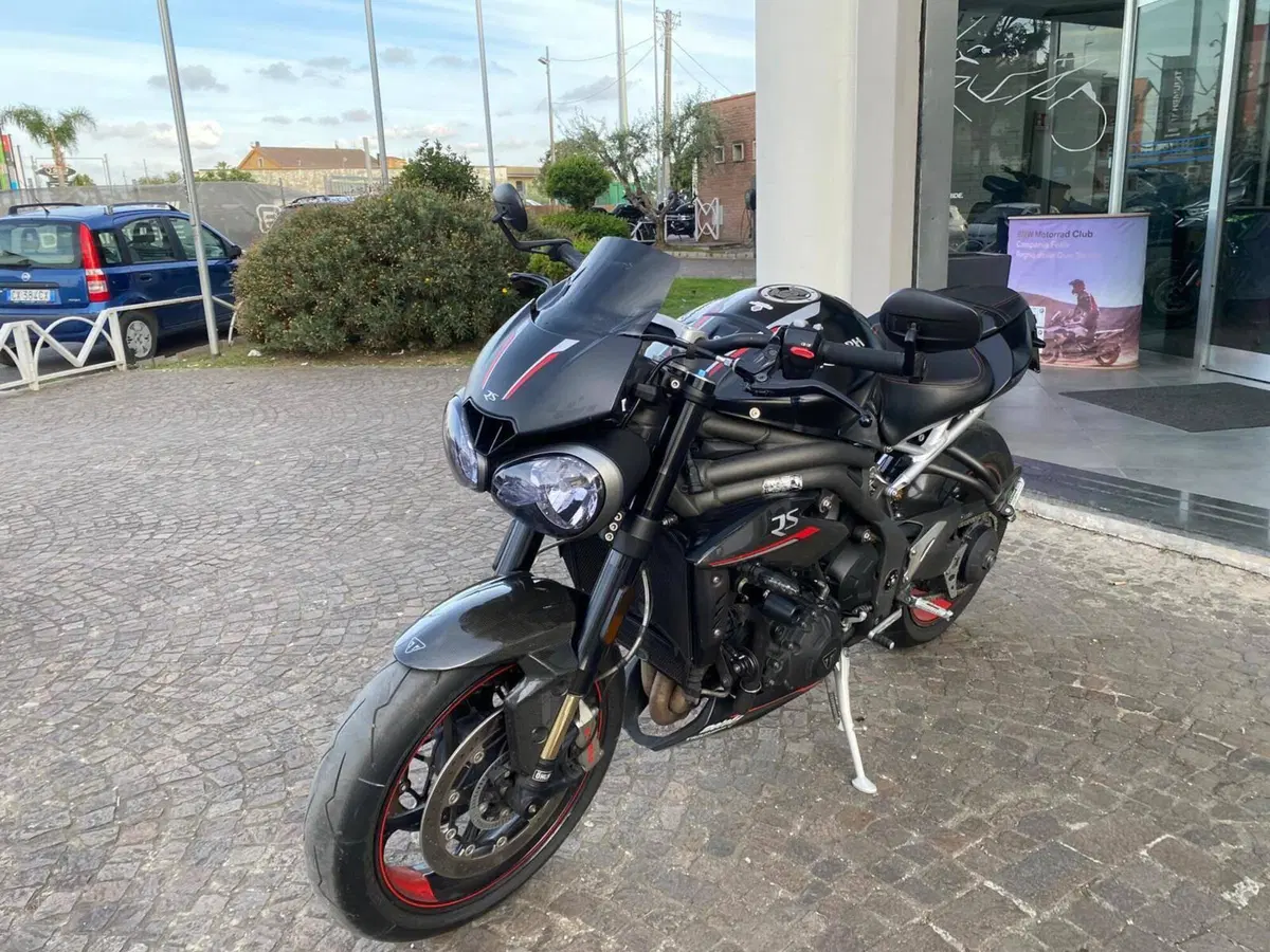 Triumph Speed Triple 1050 RS (2018 - 20) (4)