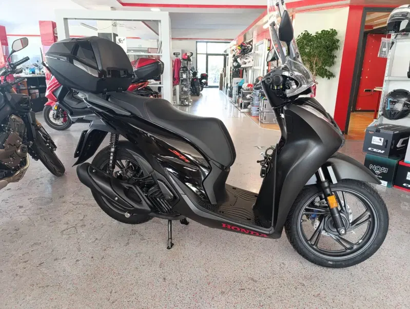 Honda SH 150i Sport (2024 - 25) (4)