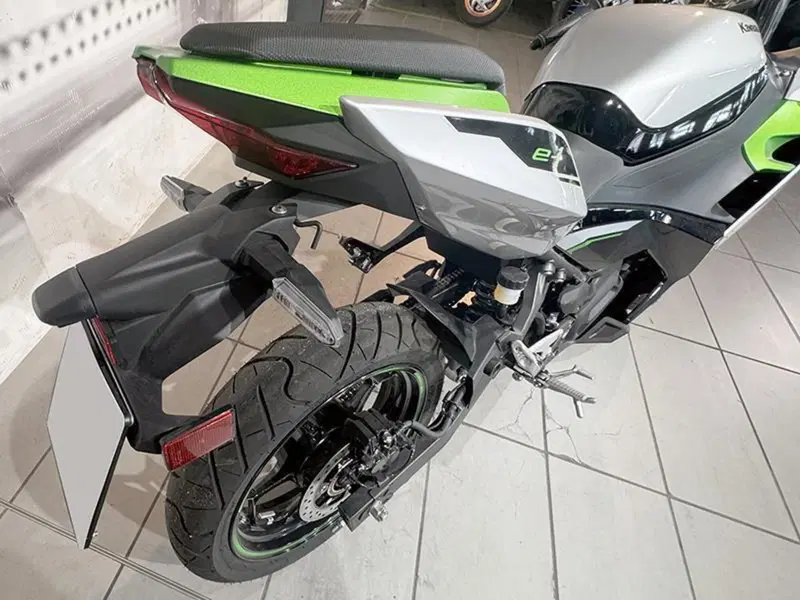 Kawasaki Ninja e-1 (2024 - 26) (3)