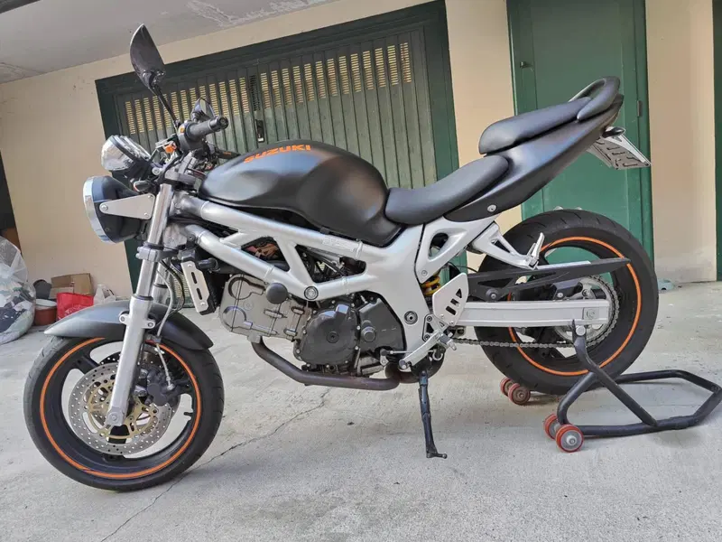 Suzuki SV 650 (1999 - 02) (3)