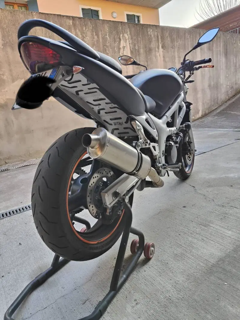 Suzuki SV 650 (1999 - 02) (7)
