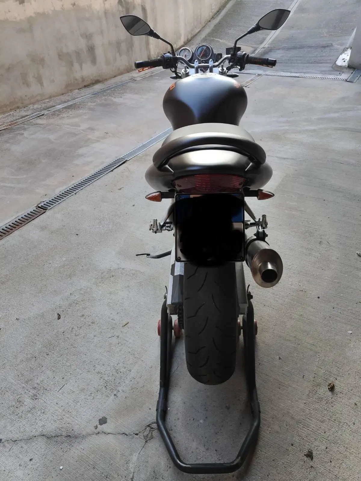 Suzuki SV 650 (1999 - 02) (10)