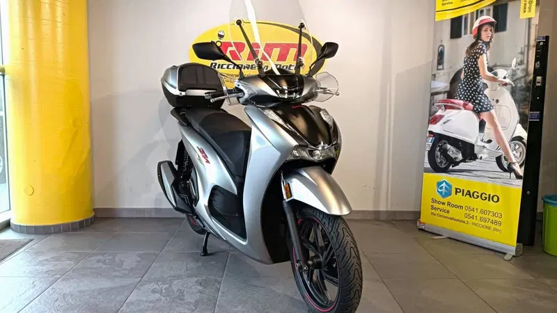 Honda SH 350 Sport (2021 - 24) (3)