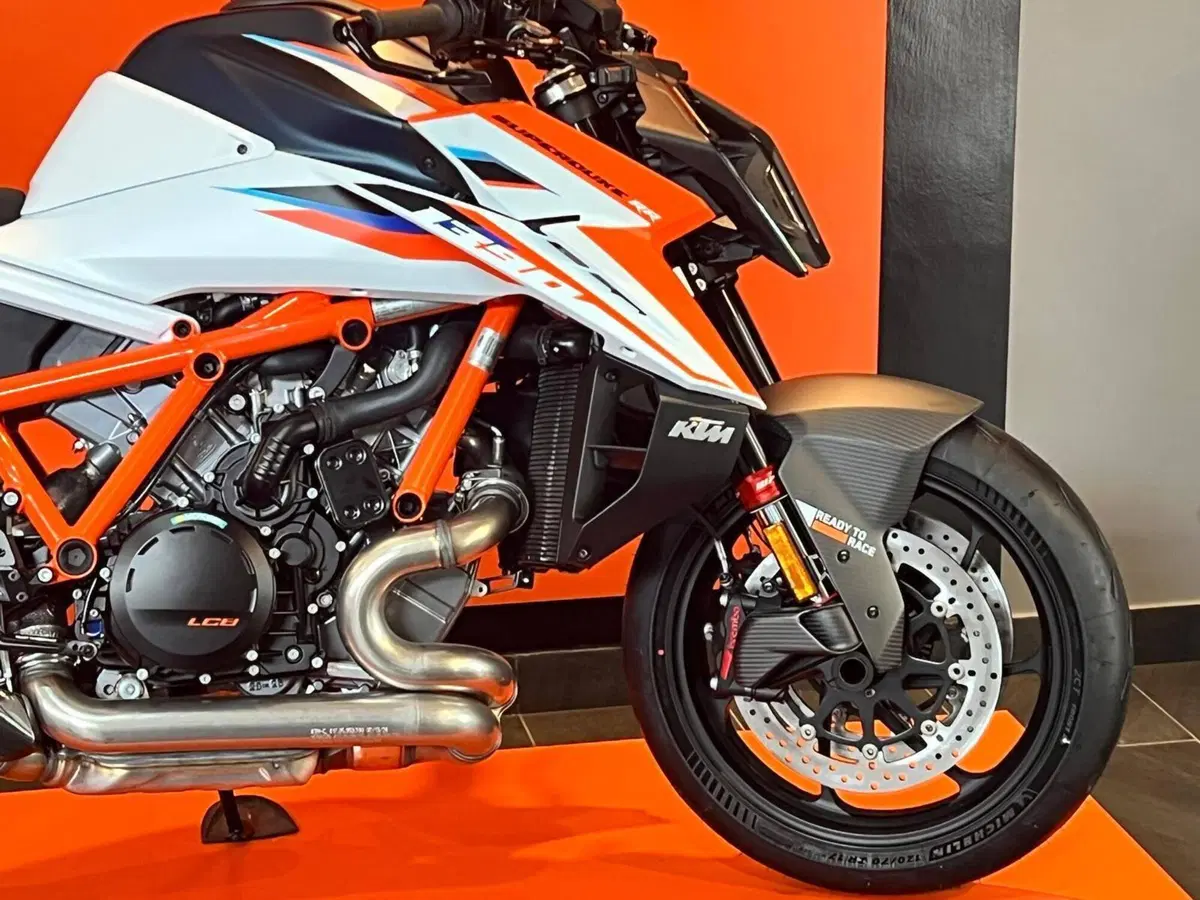 KTM 1390 Super Duke RR (2026) (4)