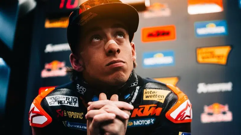 MotoGP 2026. Test di Catalunya. Pedro Acosta risponde a Luca Marini: "Safety Commission? Non serve andare ogni settimana per una buca in pista"
