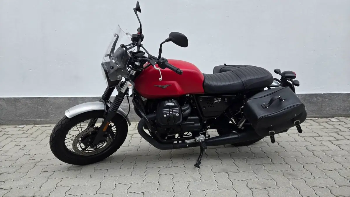 Moto Guzzi V7 III Rough (2018 - 20)