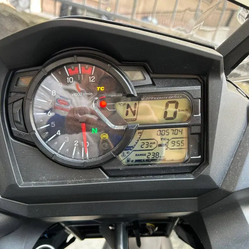 Suzuki V-Strom 650 (2021 - 25) (2)