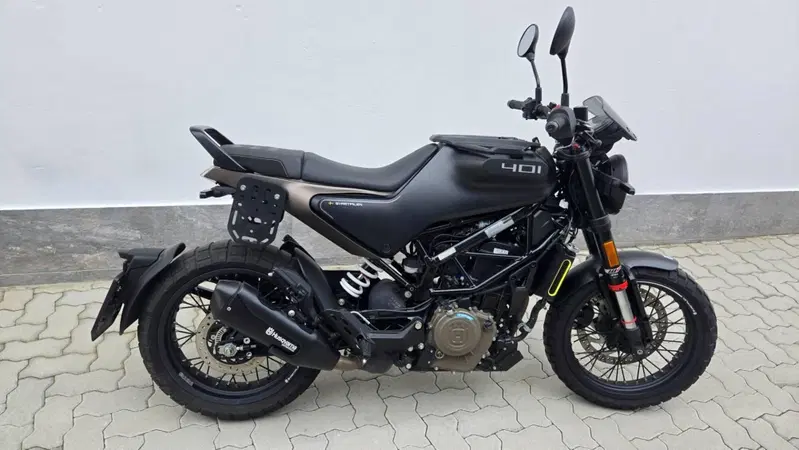 Husqvarna Svartpilen 401 (2021 - 23) (2)