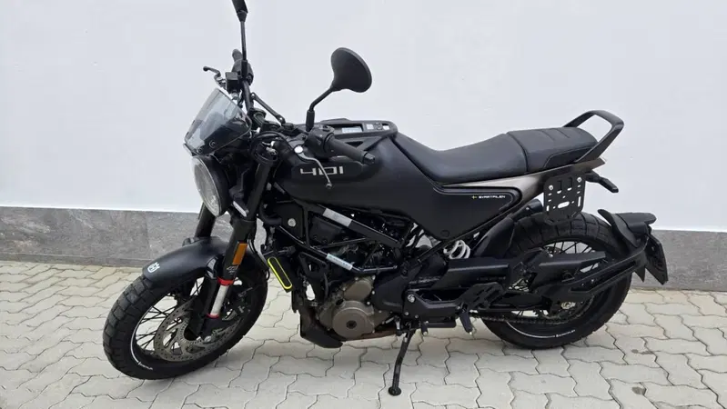 Husqvarna Svartpilen 401 (2021 - 23) (3)