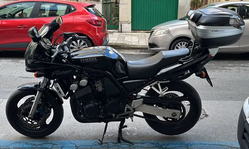 Yamaha FZS 600 Fazer (1998 - 01)