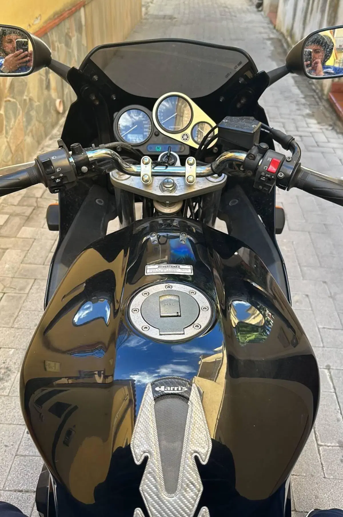 Yamaha FZS 600 Fazer (1998 - 01) (3)